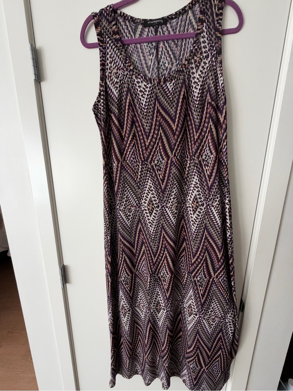 Sharagano Purple Chevron Print Sleeveless Maxi Dress